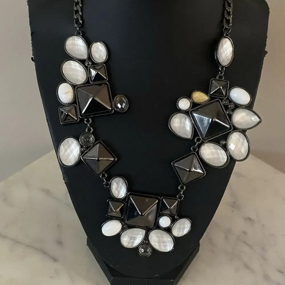 Statement Necklace Gun Metal Black White Faceted Choker Modern Artsy 17